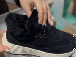 Зимние кросівки женские