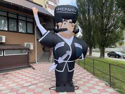 Зовнішня реклама ресторану Надувний чоловічок грузин